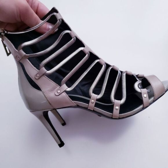 Schutz - Picture 3 of 7